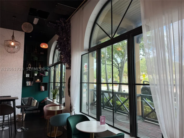 Interno dello smoothie shop e caffetteria in vendita a Davie, in Florida