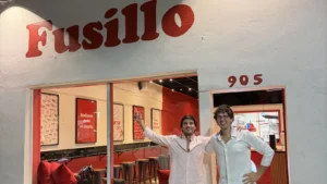 Carta de intención LOI: el local de Fusillo en el 905 de Central Avenue en St. Petersburg
